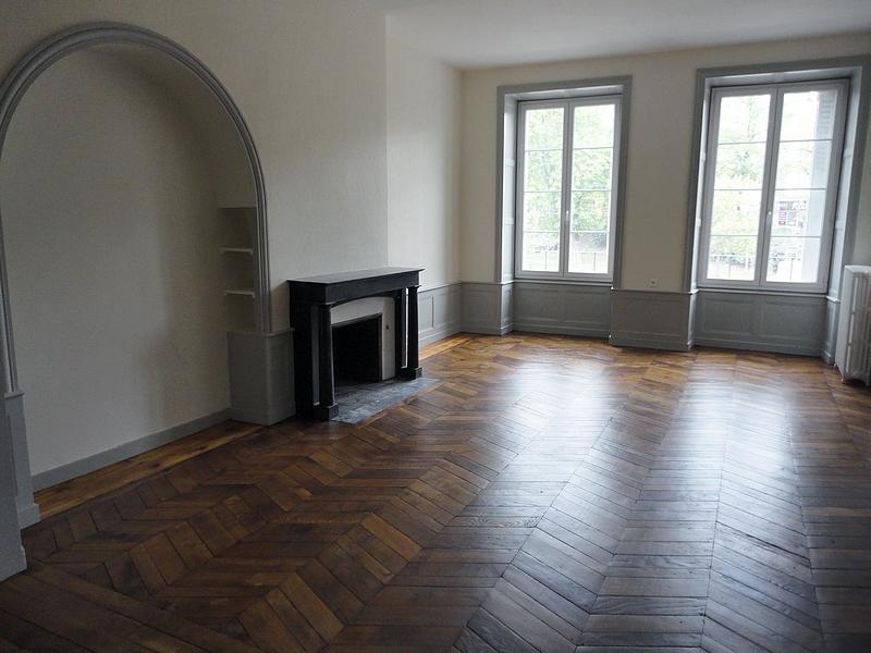 Appartement - 155 m² - 6 pièces