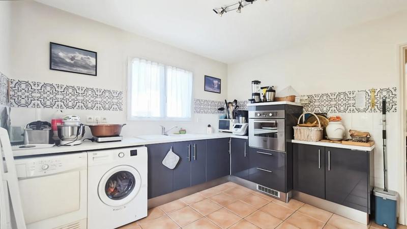 Maison - 204 m² - 8 pièces