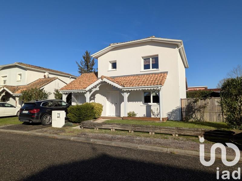 Maison - 93 m² - 4 pièces