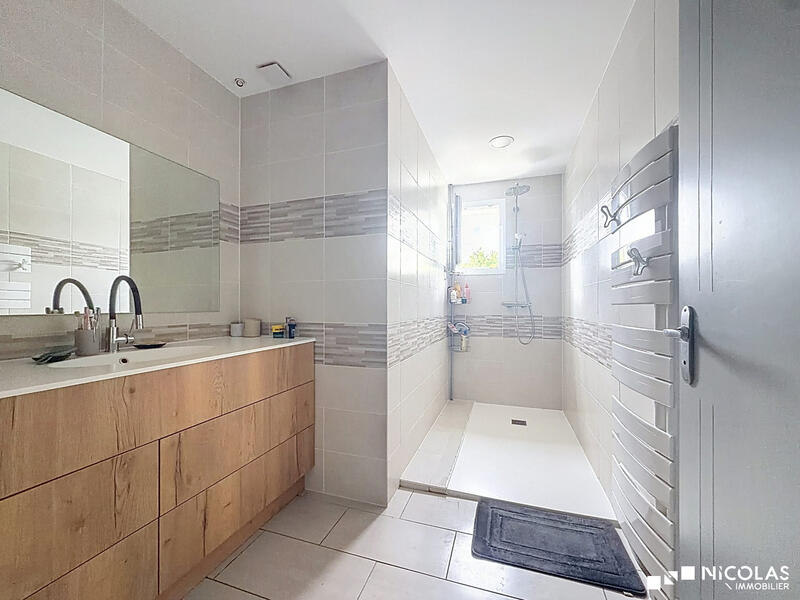 Maison contemporaine - 130 m² - 4 pièces