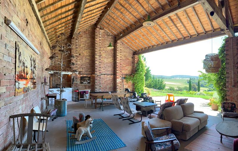 Propriété - 900 m² - 26 pièces