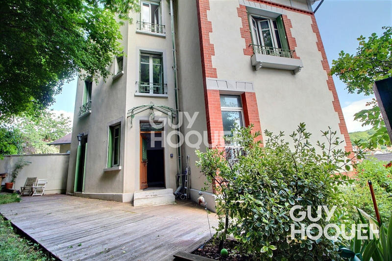 Maison - 180 m² - 7 pièces