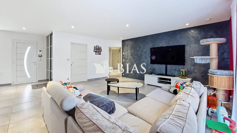 Maison - 146 m² - 6 pièces