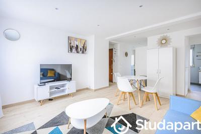 Chambre - 11 m² - 1 pièce