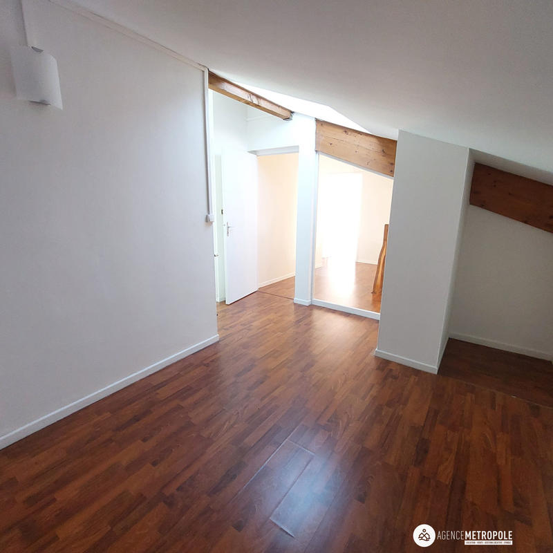 Appartement - 140 m² - 6 pièces
