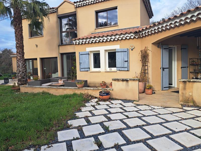 Villa - 155 m² - 6 pièces