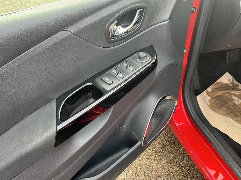 Renault Captur TCe 120 Energy Intens Edc