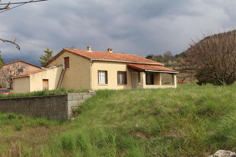 Maison - 96 m² - 4 pièces