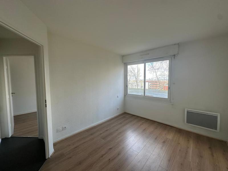 Studio - 38 m² - 3 pièces