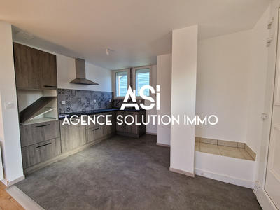 Maison - 74 m² - 5 pièces