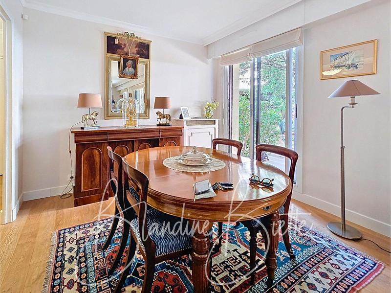 Appartement - 99 m² - 5 pièces