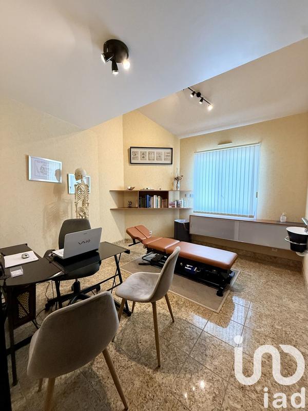 Maison - 210 m² - 8 pièces