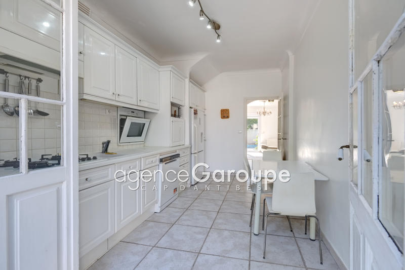 Maison - 225 m² - 6 pièces