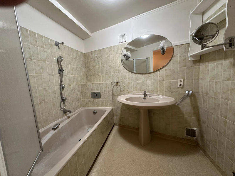 Maison - 181 m² - 9 pièces