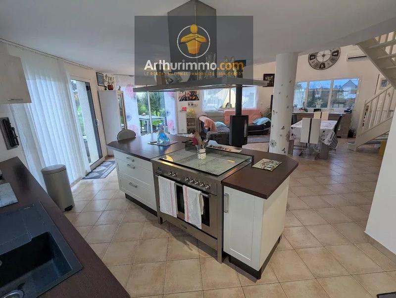 Maison - 144 m² - 5 pièces