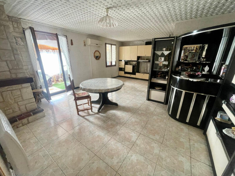 Maison - 92 m² - 4 pièces