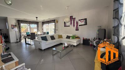 Maison - 103 m² - 4 pièces