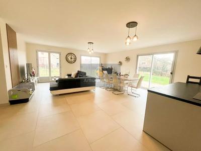 Maison - 118 m² - 5 pièces