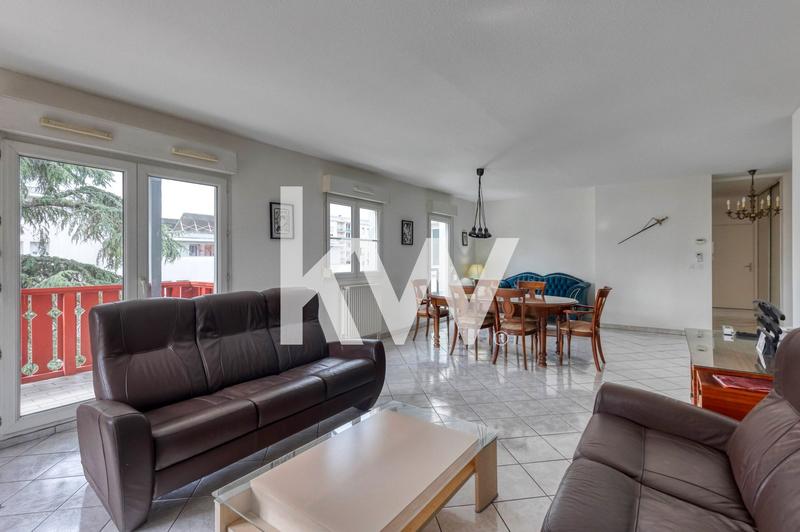 Appartement - 111 m² - 4 pièces