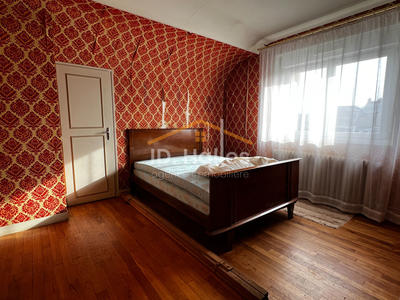 Maison - 83 m² - 5 pièces