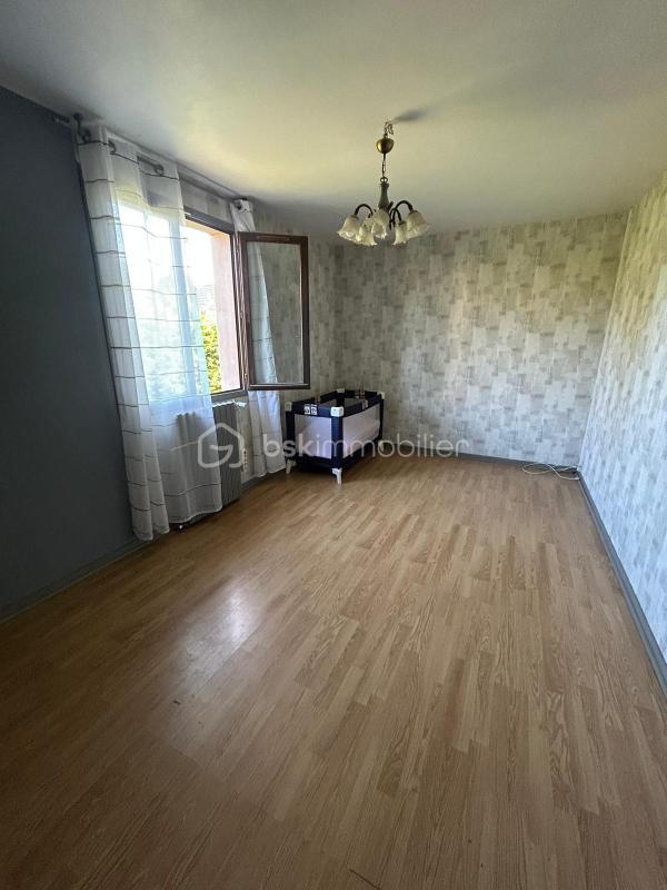 Maison traditionnelle - 137 m² - 6 pièces