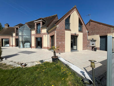 Maison - 265 m² - 9 pièces