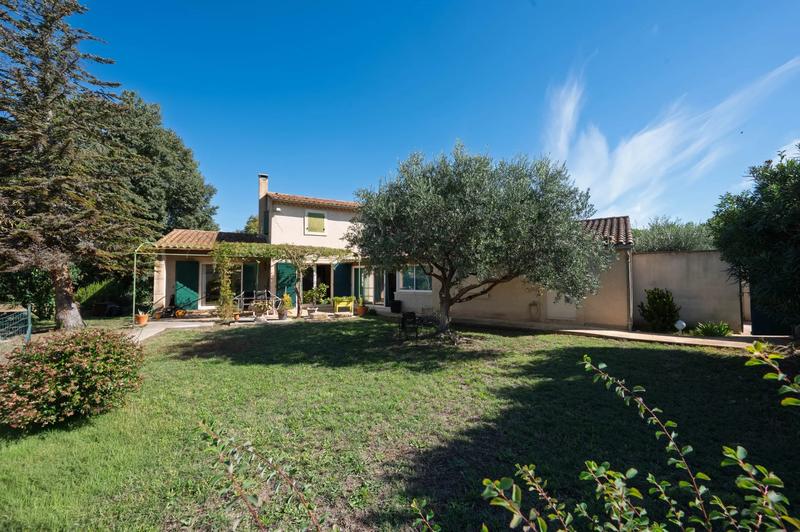 Maison - 255 m² - 3 pièces