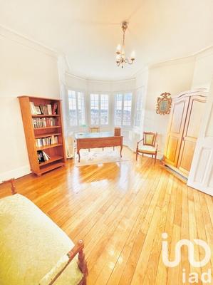 Maison de maîtres - 250 m² - 9 pièces