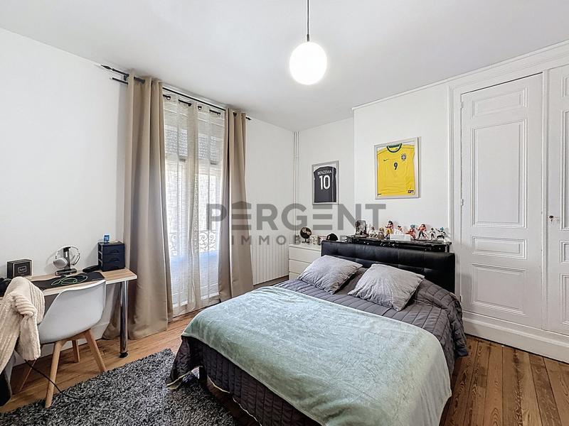 Maison - 211 m² - 10 pièces