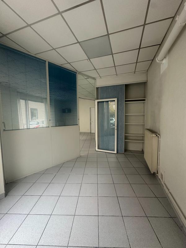 Local commercial - 60 m² - 2 pièces