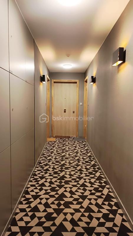 Appartement - 85 m² - 4 pièces