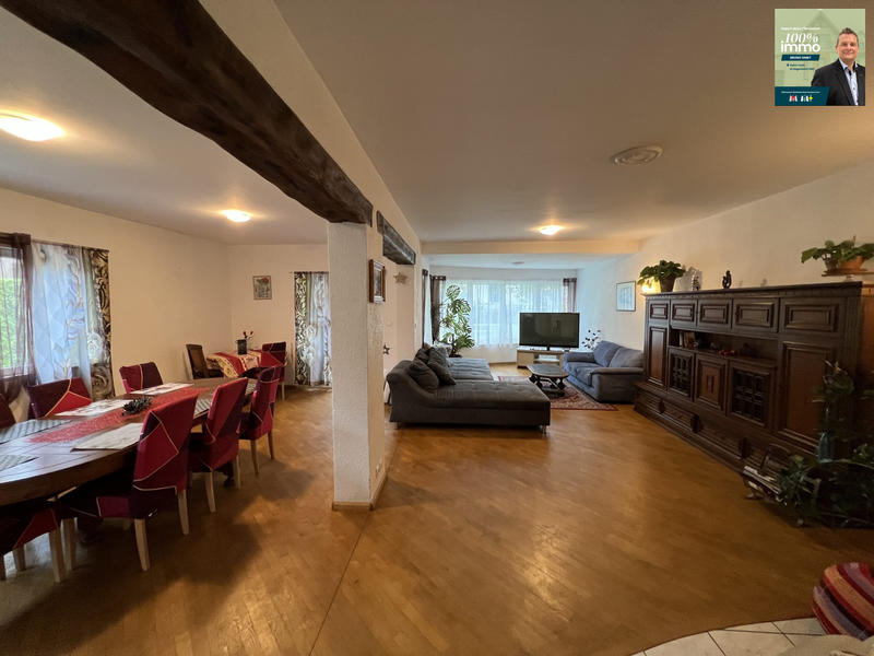 Maison - 349 m² - 12 pièces