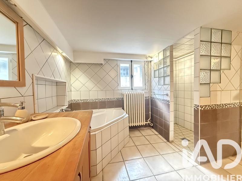 Maison - 105 m² - 4 pièces