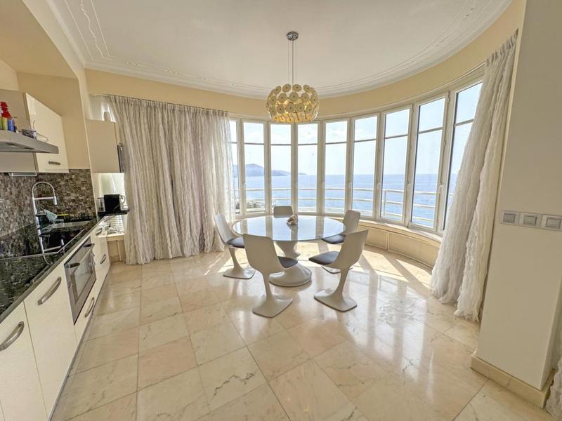 Appartement - 125 m² - 4 pièces