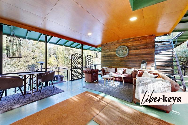 Maison - 220 m² - 6 pièces