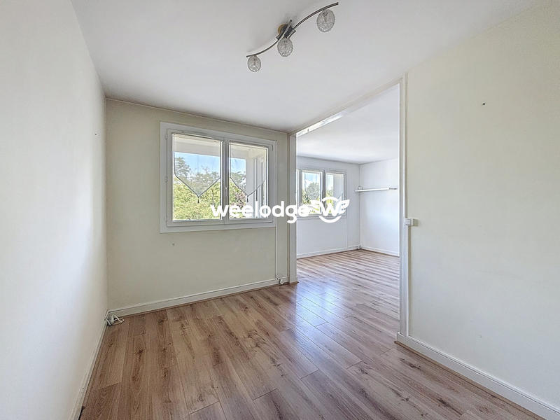 Appartement - 81 m² - 5 pièces