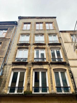 Immeuble - 225 m² - 8 pièces