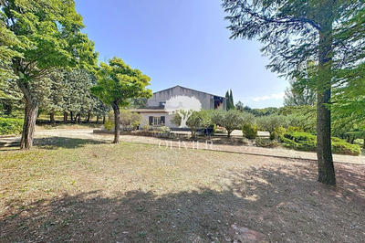 Villa - 266 m² - 9 pièces