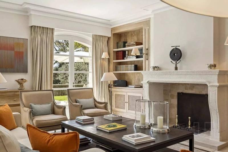 Bastide - 435 m² - 7 pièces