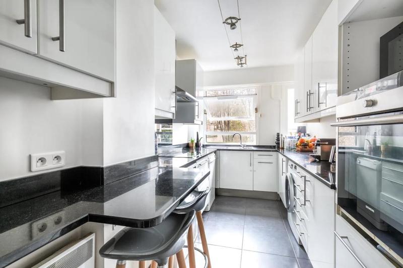 Appartement - 94 m² - 4 pièces