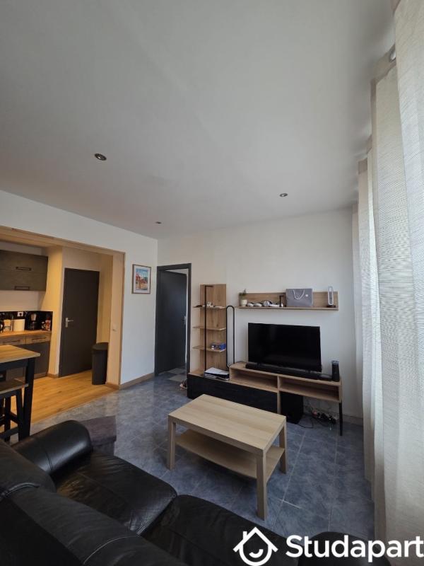 Chambre - 9 m² - 1 pièce