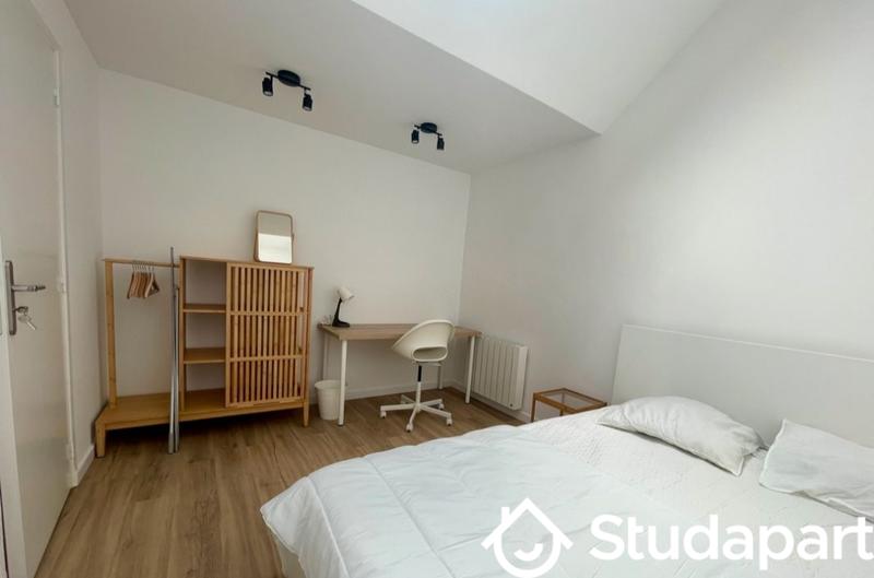 Chambre - 9 m² - 1 pièce