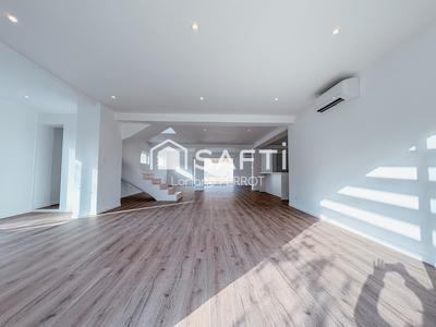 Maison - 200 m² - 5 pièces