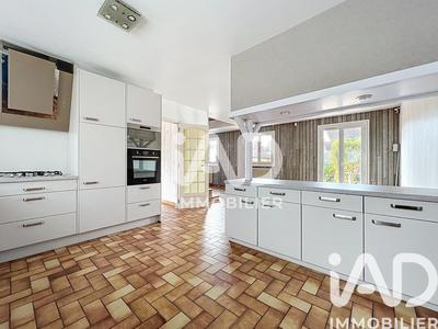 Maison - 92 m² - 5 pièces