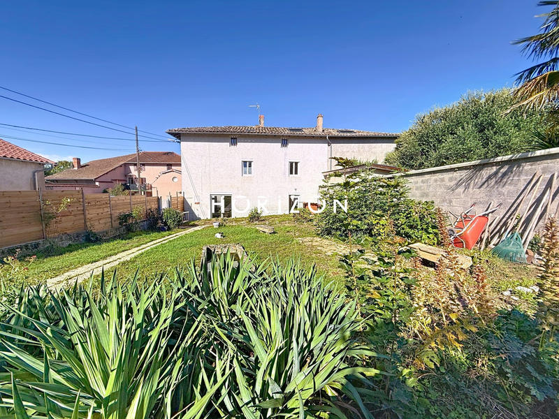 Maison ancienne - 220 m² - 8 pièces