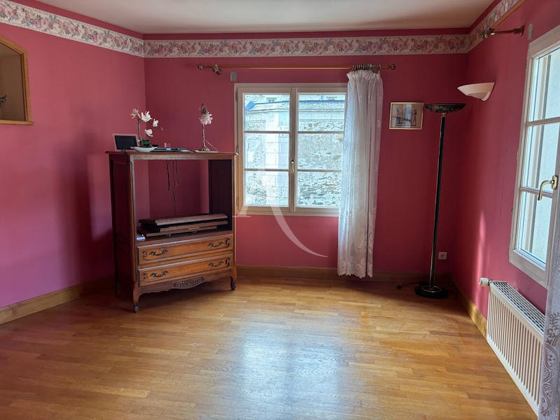 Maison - 139 m² - 6 pièces