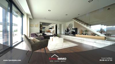 Maison - 230 m² - 6 pièces