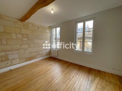 Maison - 83 m² - 3 pièces