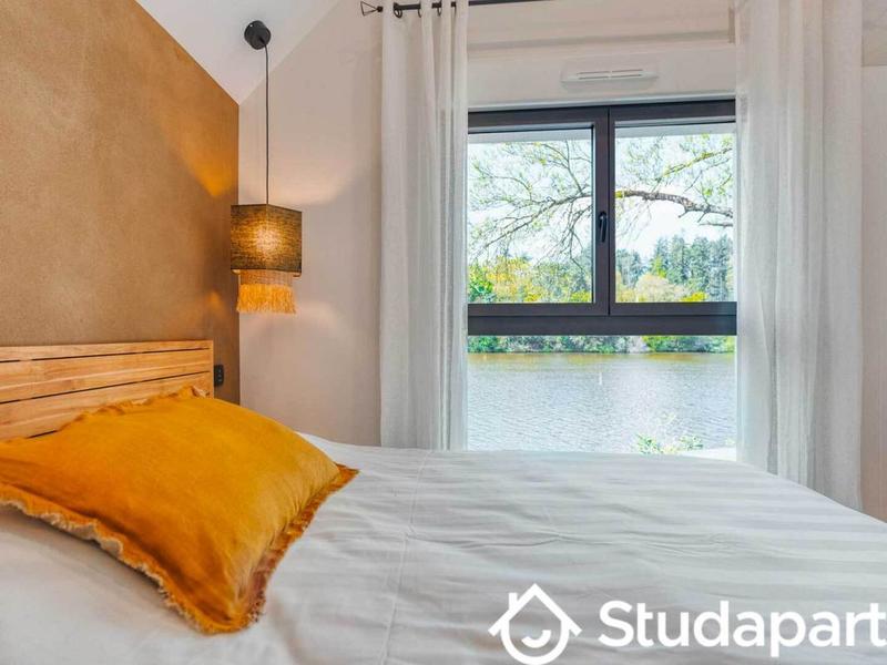 Chambre - 10 m² - 1 pièce