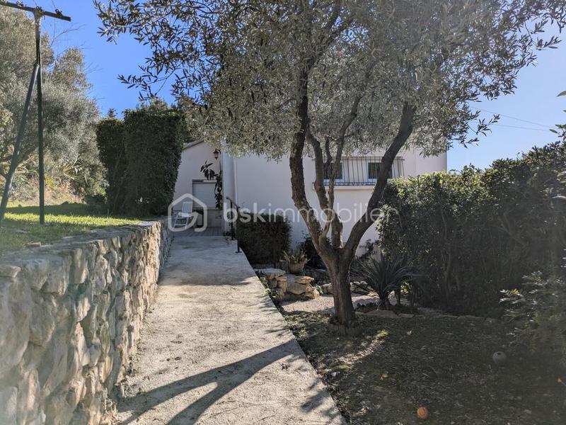 Maison - 104 m² - 5 pièces